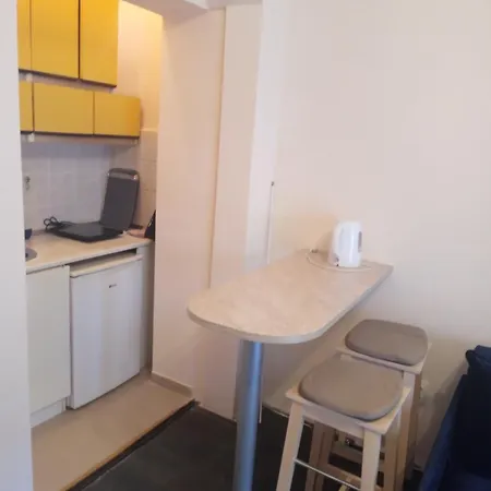 Flower Square Apartment *